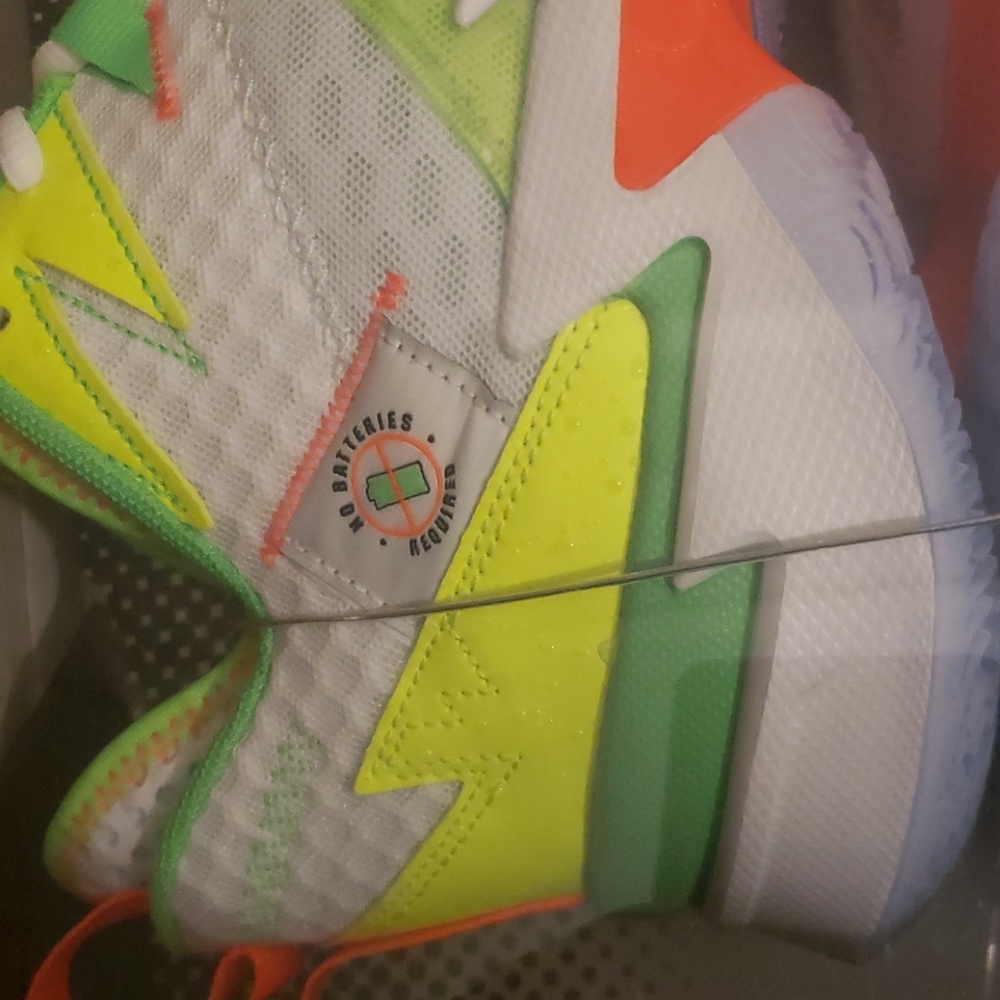 Jordan SPLASH ZONEWHY NOT? ZER0.3Mens Shoes - Picture 3 of 8